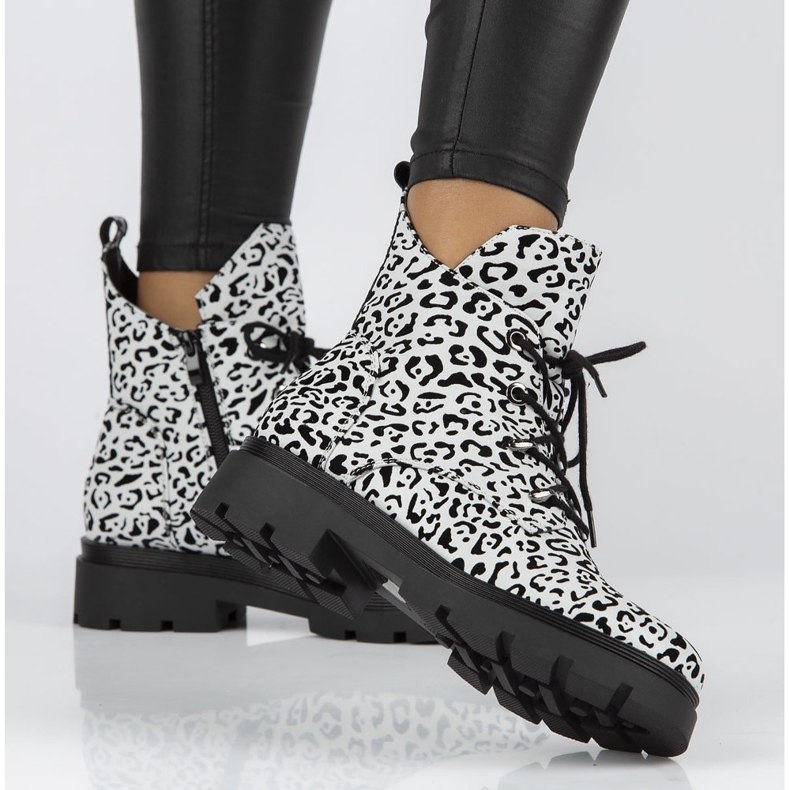 Filippo DBT3071 / 21 Wh vita stövlar svart 1