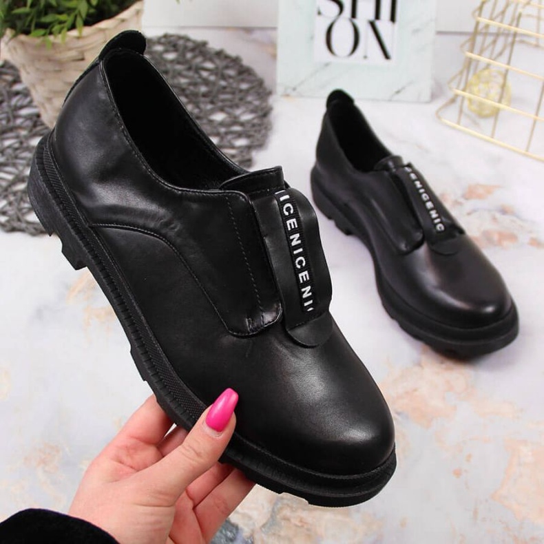 Slip on-skor S. Bararski W OLI147 svart 1