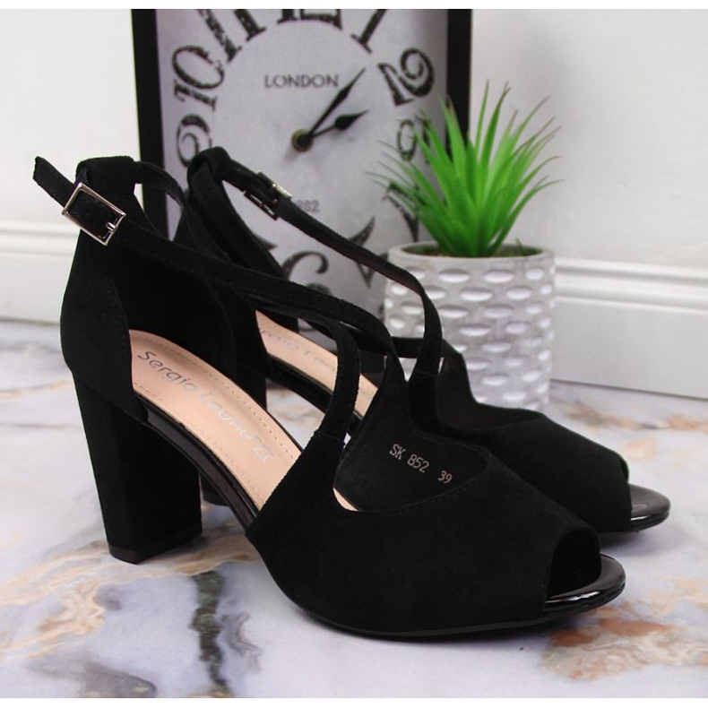 Sandaler på stolpen av Sergio Leone W SK210C svart 2