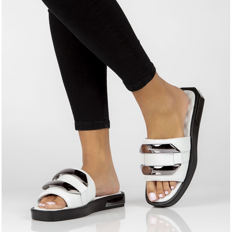 Skinntofflor Filippo DK3903 / 22 Wh vita 1