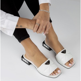 Skinntofflor Filippo DK3905 / 22 Wh vita 1