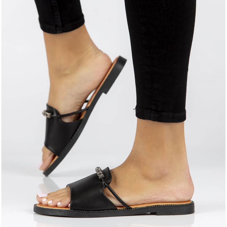 Filippo DK3670 / 22 Bk svarta tofflor 1