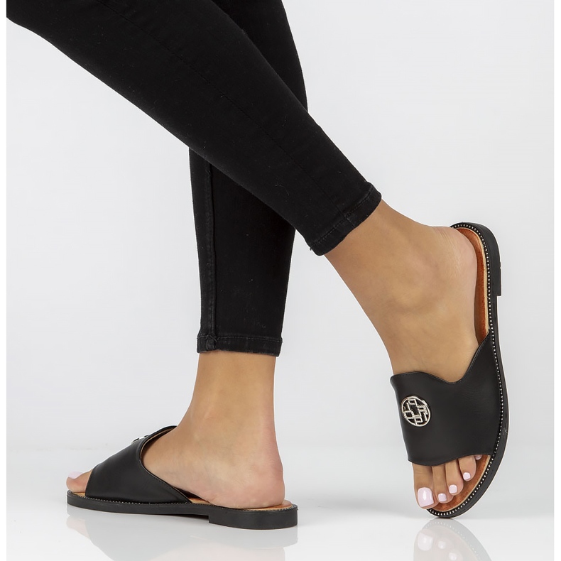 Filippo DK3668 / 22 Bk svarta tofflor 1