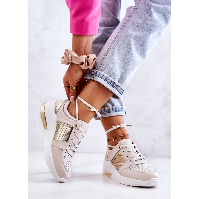 S.Barski Damsportskor i läder på en kil Beige och vit Larson gyllene 2