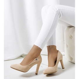 Beige pumps på en Blair stilettklack 1