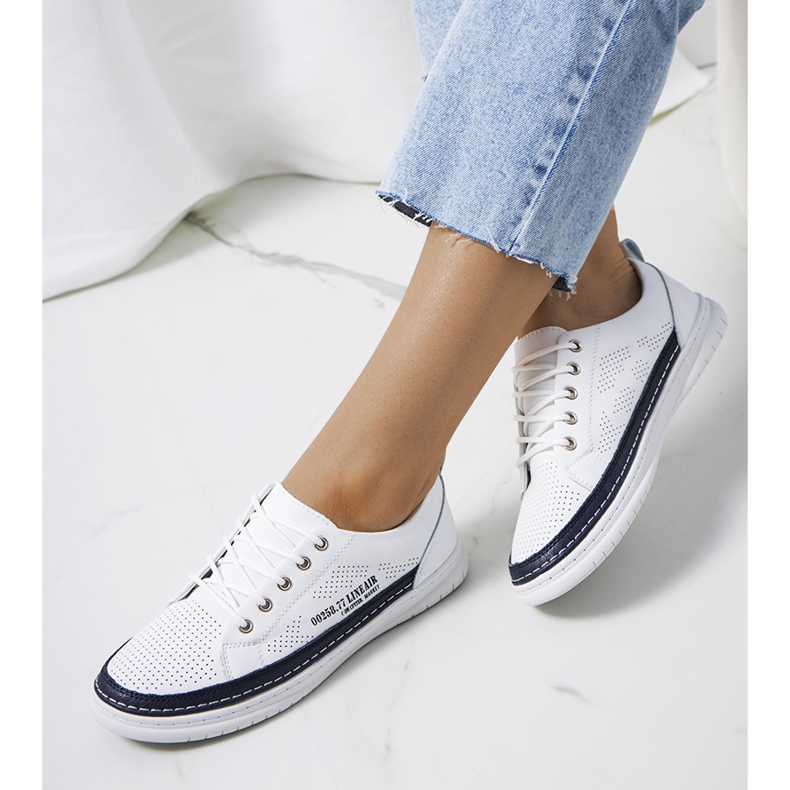 Vita läder sneakers från Valeska marinblå 1