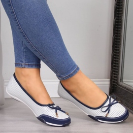 Kvinnors vitt läder genombrutna Ballerinas eVento 2