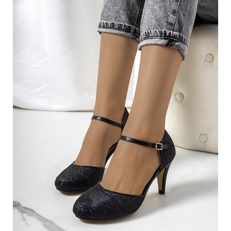 Svarta glänsande Rosetown pumps 1