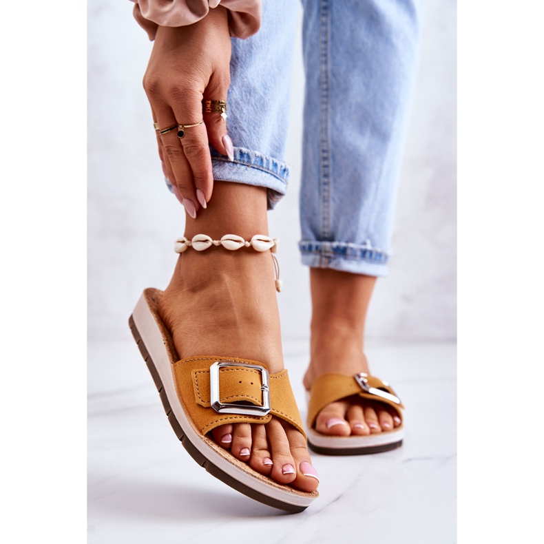 Fashionabla damtofflor med spänne Inblu CP000031 Gul 1