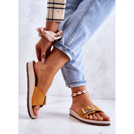 Fashionabla damtofflor med spänne Inblu CP000031 Gul 2