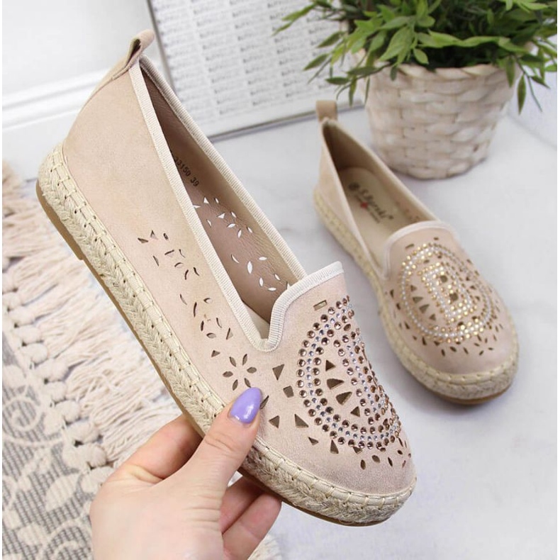 Genombrutna espadrillor med cubic zirconias i beige W S. Barski 1