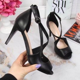 Svarta sandaler på hög klack W Sergio Leone 1