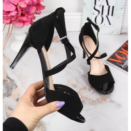 Svarta sandaler på hög klack W Sergio Leone 1