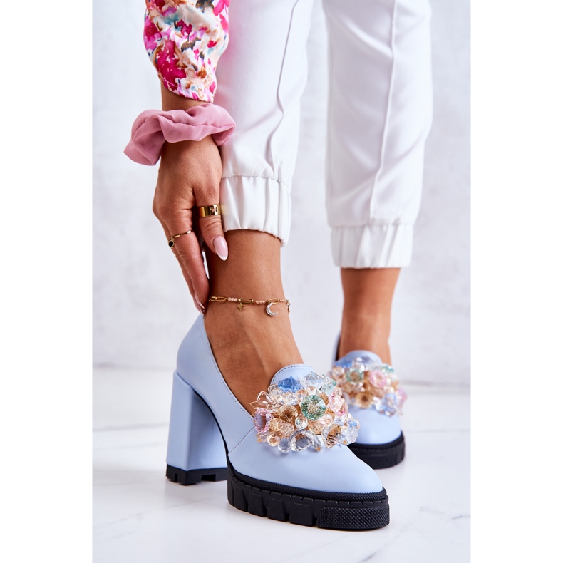 PA2 Eleganta pumpar med slät blå caterine-prydnad 1