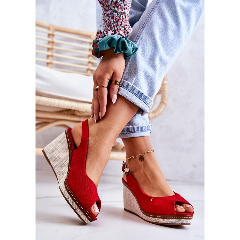 PS1 Bekväma sandaler för kvinnor med röda thallas med spänne 2