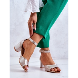 Högklackade skinnsandaler Vinceza 22-20100 Gyllene 2