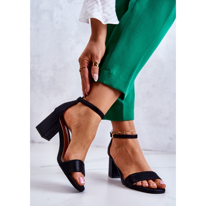 Vinceza Fashionabla damsandaler på en klack Svart Lucida 2