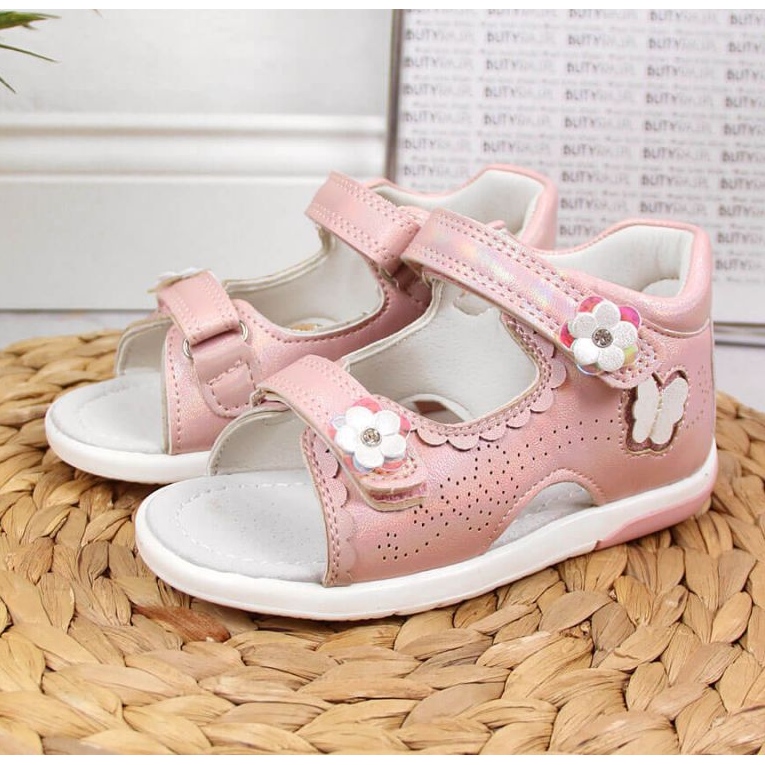 Kardborresandaler ljusrosa På American Club 2