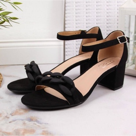 Svarta sandaler på stolpe med kedja W Filippo 2