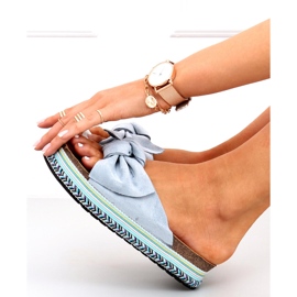 Flip-flops på en utsmyckad Lane Blue sula blå 1