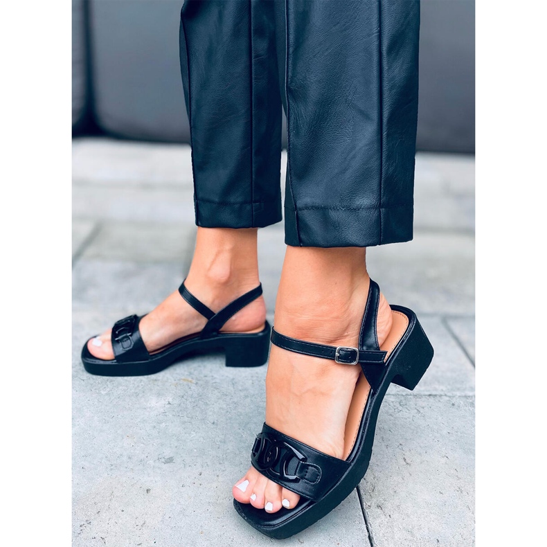 Högklackade sandaler från Sharon Black svart 1