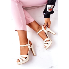 PW1 Eleganta sandaler på en bar Beige Anastasia 1