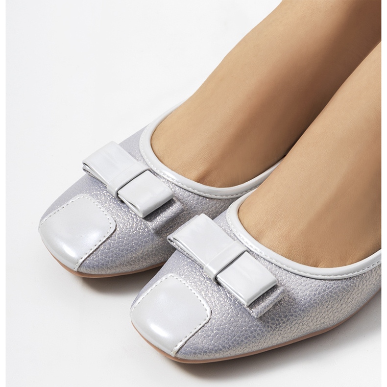 Rikke grå glänsande ballerinor 1