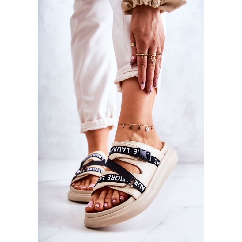 Fashionabla skinntofflor för kvinnor La.Fi Beige Menifis svart 1