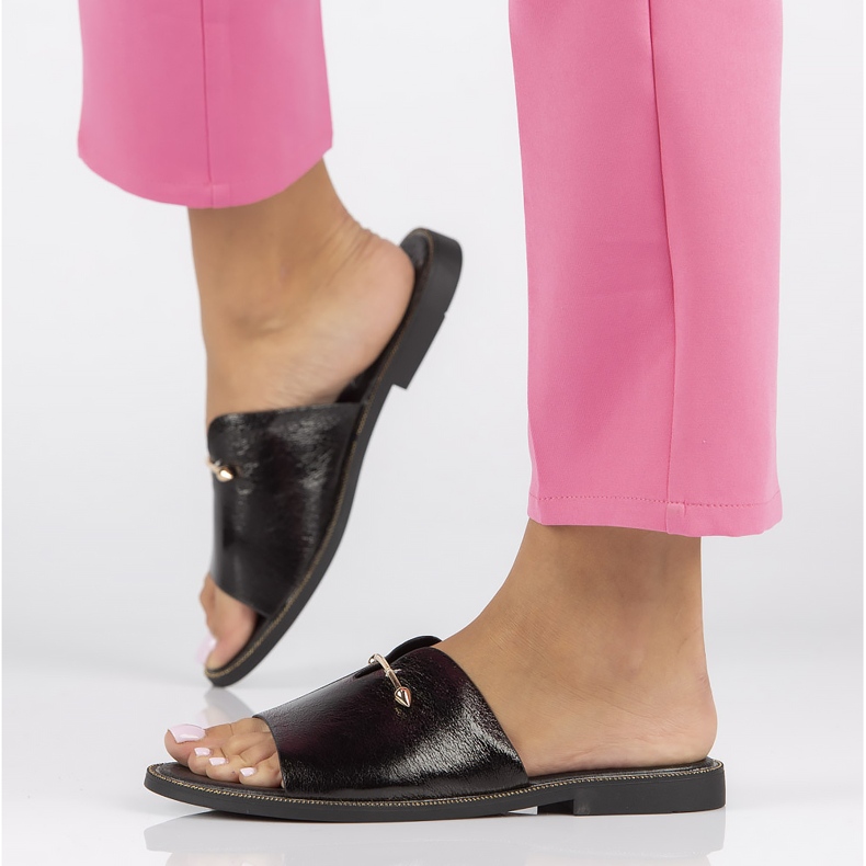 Filippo DK3700 / 22 Bk svarta tofflor 1