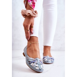 Läderballerinor för kvinnor Maciejka 01358-34 Ljusblå 1