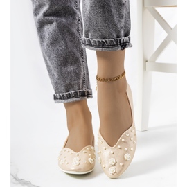 Silke utskurna gyllene ballerinor 1