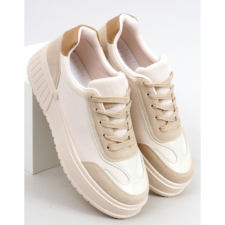 Högsoliga sneakers från Santi Beige 2