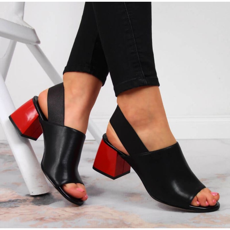 Lädersandaler med ett elastiskt band Filippo W PAW352 svart 2