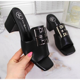 Skinntofflor på stolpen Filippo W PAW353 svart 1