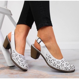 Genombrutna sandaler i läder Rieker W RKR531A vit 2