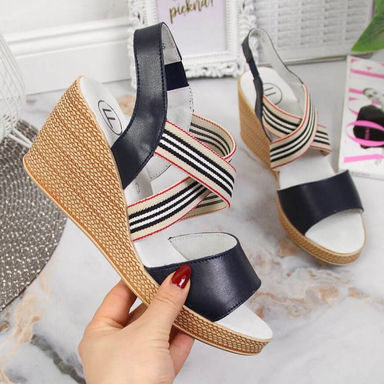 Lädersandaler på kilen Filippo W PAW361 marinblå 1