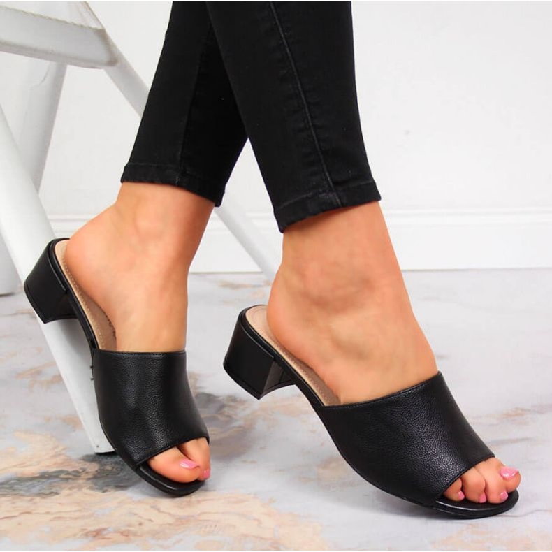 Tofflor på blocket Sergio Leone W SK375A svart 2