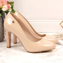 Pumps lackerade på stolpen naken Sergio Leone beige 2