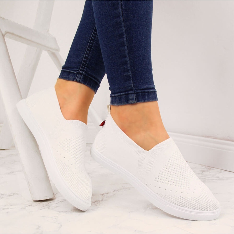 Vita slip-on sneakers för kvinnor Big Star FF274A608 1