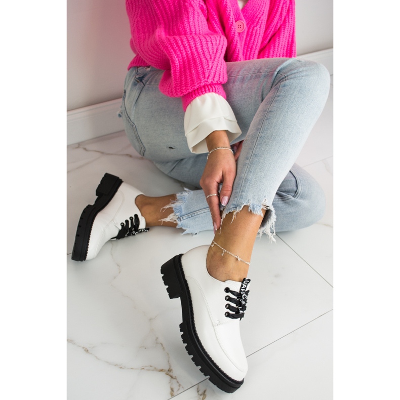 Damkängor med platåkängor, vita Laura La.Fi 1