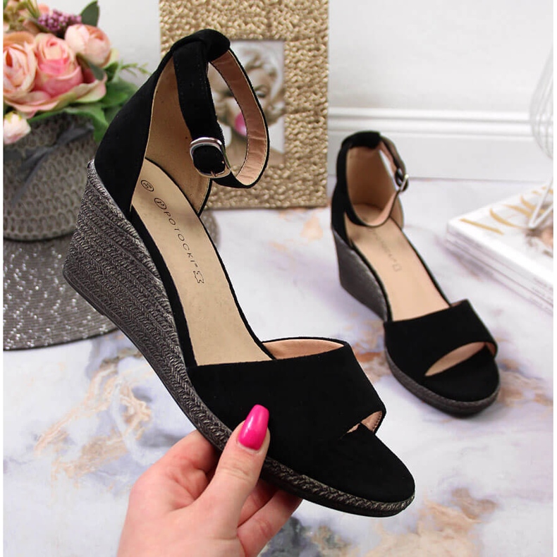 Kvinnors svarta sandaler Potocki 1