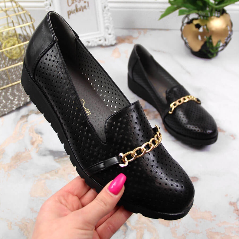 Genombrutna skor för kvinnor med kedja, svart Jezzi 1