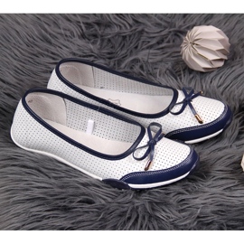 Vita genombrutna läderballerinor eVento för kvinnor 2