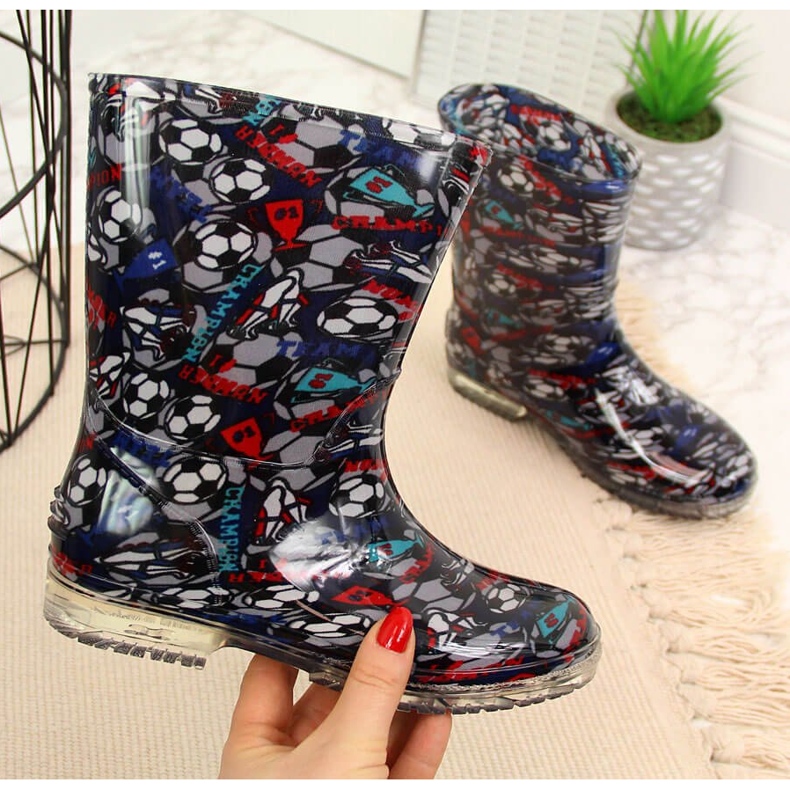 T.Sokolski Pojkgaloscher av T. Sokolski svart 1