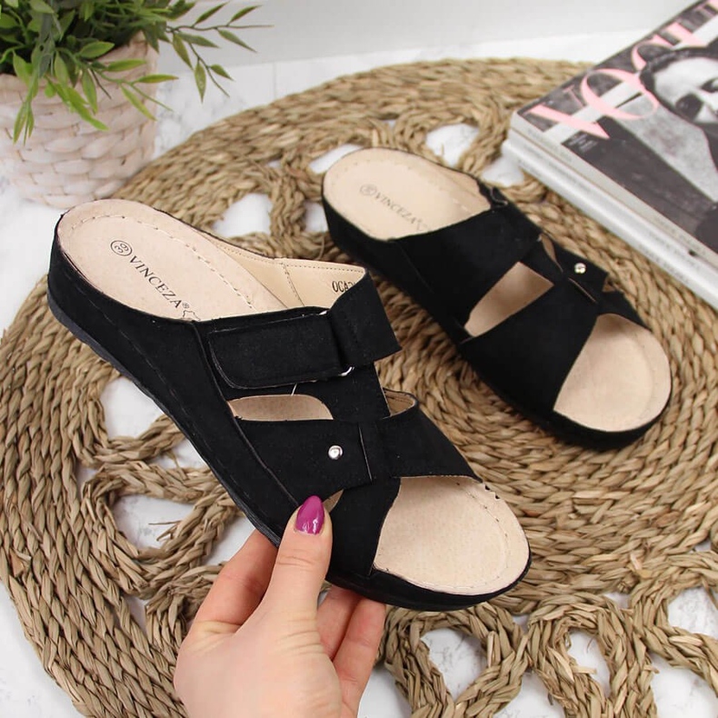 Svarta wedge tofflor för kvinnor Vinceza 2