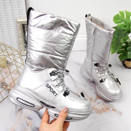 Barnsnöskor på silverplattformen Tom.m 1