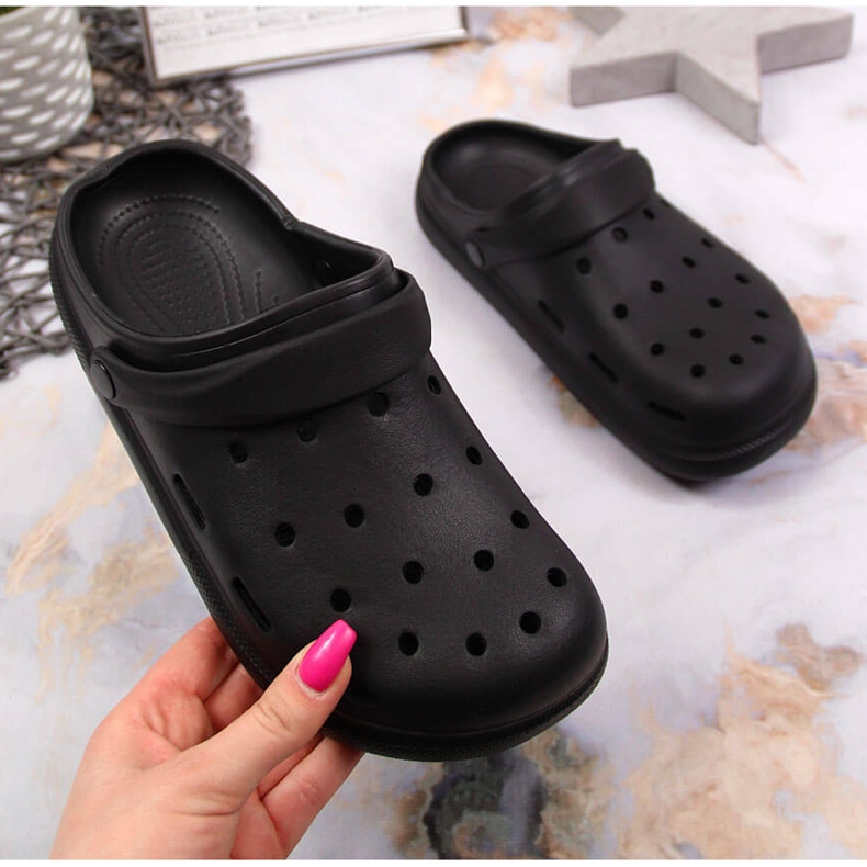 Svarta Atletico svarta flipflops i skum 1