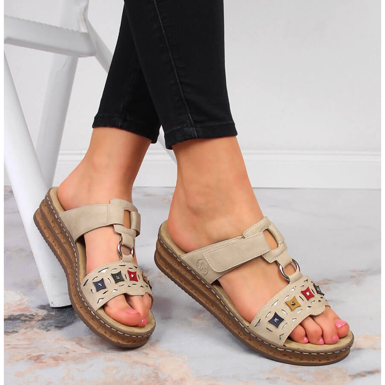 Beige wedge tofflor dam Rieker 62924-60 1