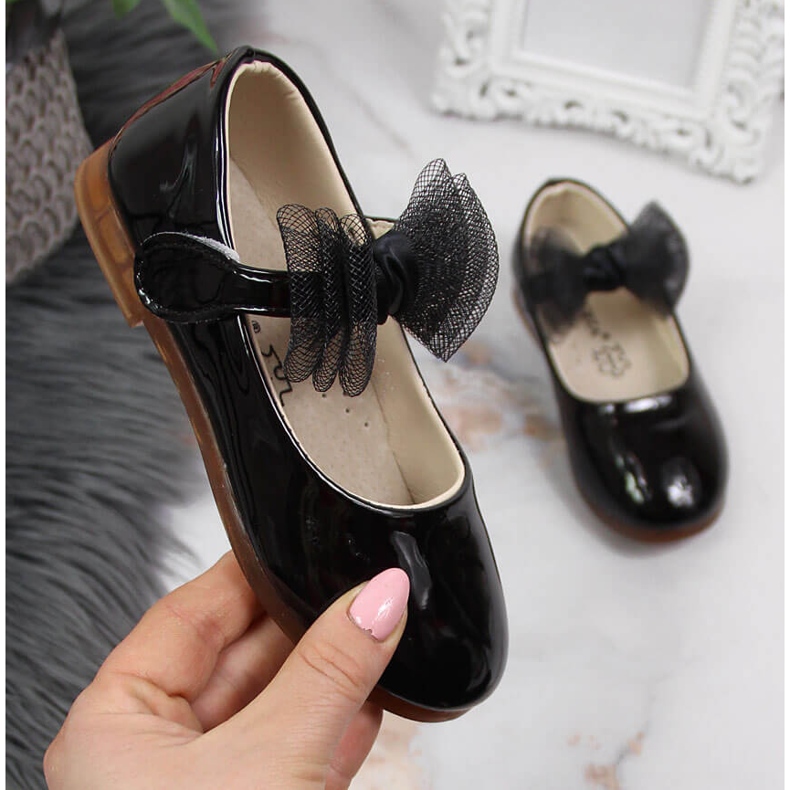 Flickballerinor med kardborre och rosett, svart Vinceza 1