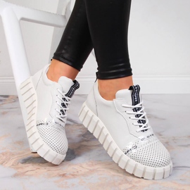 Skinnskor för kvinnor på den vita Artiker-plattformen 1